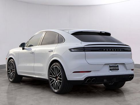 New 2026 Porsche Cayenne Coupe image 3