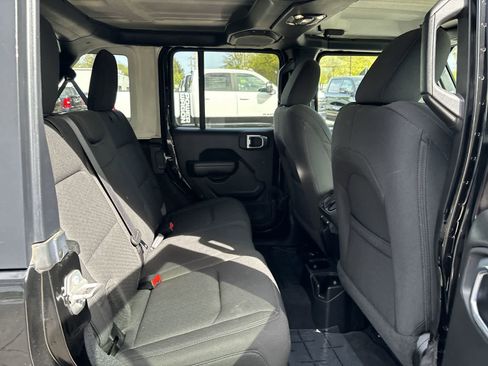 Certified 2022 Jeep Wrangler Unlimited Sport AWD/4WD image 6