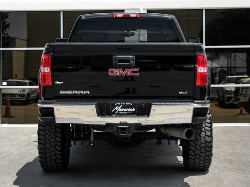 Used 2019 GMC Sierra 2500 SLT w/ Duramax Plus Package AWD/4WD image 9