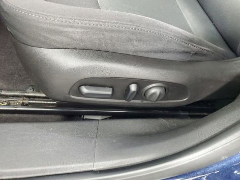 Used 2017 Chevrolet Malibu LT image 29