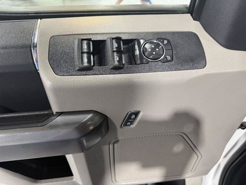 Used 2022 Ford F350 XLT AWD/4WD image 22
