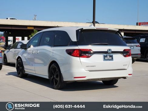 Used 2024 Honda Odyssey Sport image 5
