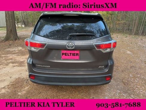 Used 2016 Toyota Highlander XLE image 12