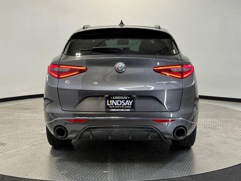Used 2022 Alfa Romeo Stelvio Veloce image 6