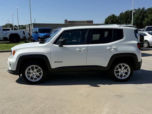 Used 2023 Jeep Renegade Latitude AWD/4WD image 7