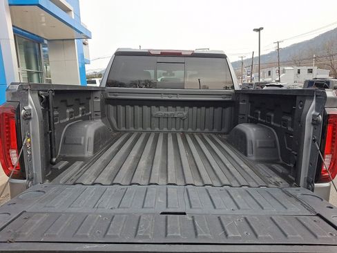 Used 2022 GMC Sierra 1500 AT4 w/ AT4 Premium Package image 29