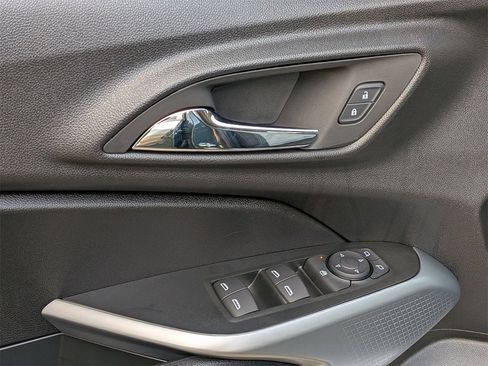 New 2026 Chevrolet Trax LS w/ LS Convenience Package image 8