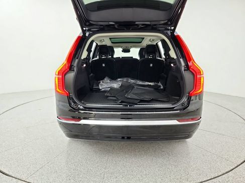 Certified 2023 Volvo XC90 B5 Plus w/ Protection Package Premier AWD/4WD image 15