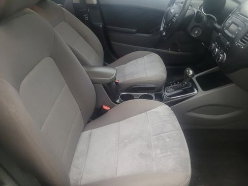 Used 2018 Kia Forte LX FWD image 21