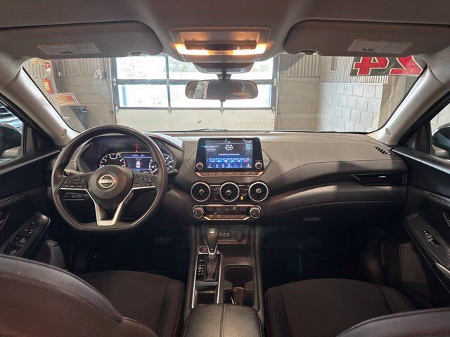 Used 2024 Nissan Sentra SV FWD image 19