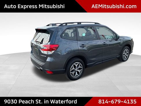Used 2023 Subaru Forester Premium AWD/4WD image 7