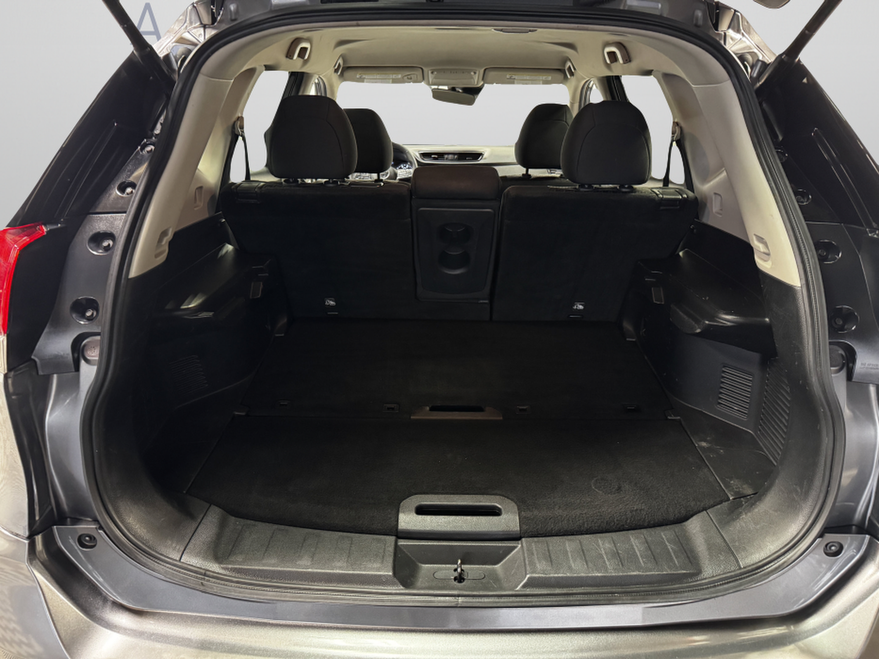 Used 2019 Nissan Rogue SV FWD image 39