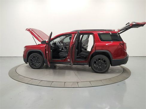 Used 2022 GMC Acadia SLE w/ Driver Convenience Package image 12