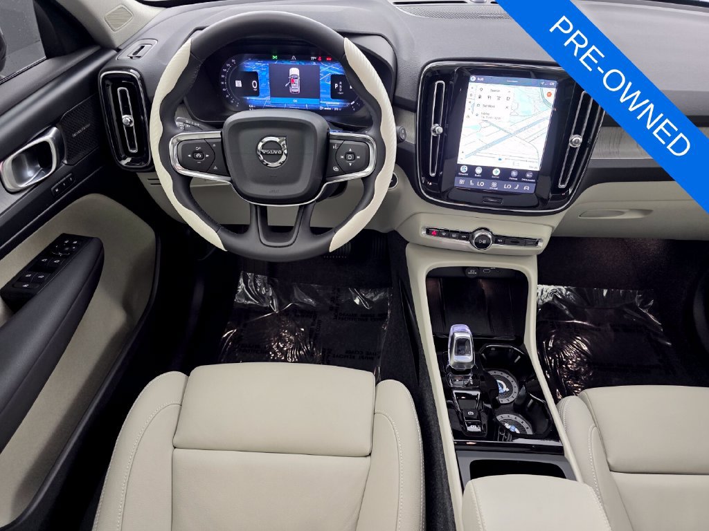 Used 2026 Volvo XC40 B4 Plus w/ Protection Package FWD image 13