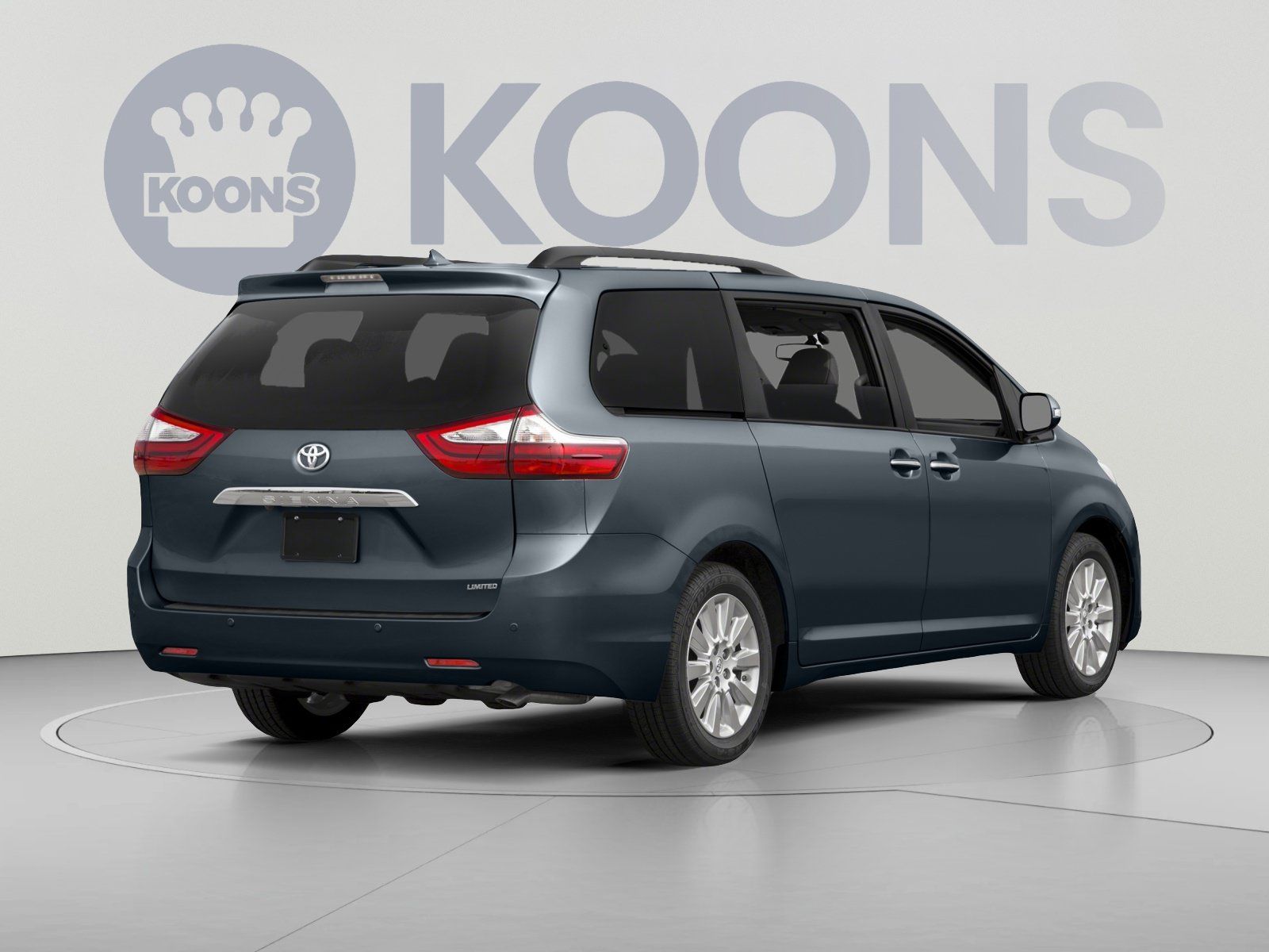 Used 2017 Toyota Sienna XLE w/ XLE Navigation Package FWD image 2