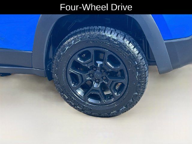 Used 2020 Jeep Cherokee Trailhawk AWD/4WD image 6
