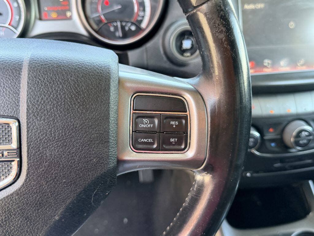 Used 2019 Dodge Journey Crossroad FWD image 18