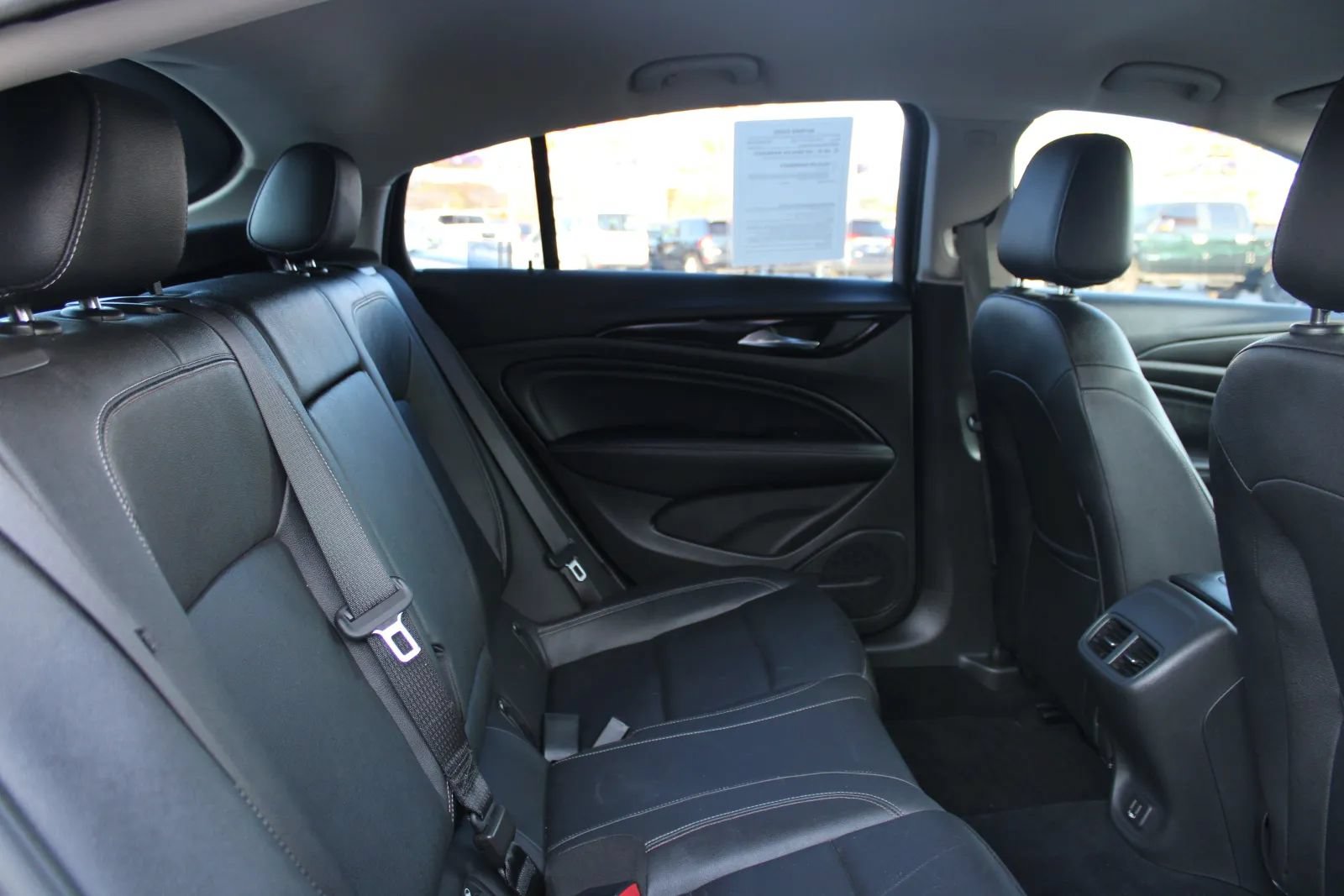 Used 2019 Buick Regal Essence FWD image 21