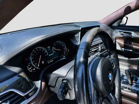 Used 2018 BMW M760i xDrive AWD/4WD image 10