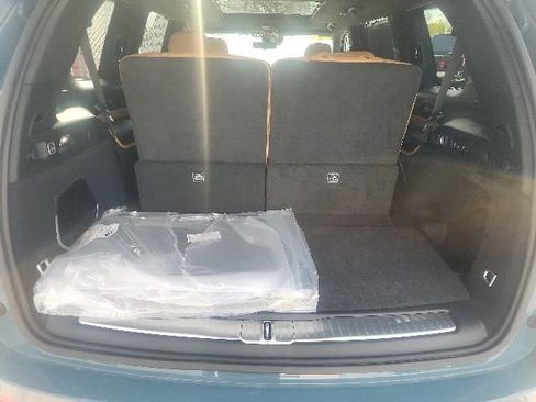 New 2026 Jeep Grand Cherokee L Summit w/ Rear Seat Video Group I AWD/4WD image 28