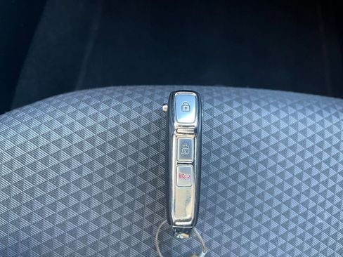 Used 2025 Kia Soul LX w/ LX Technology Package image 21