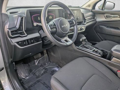 Used 2024 Kia Sportage LX image 10
