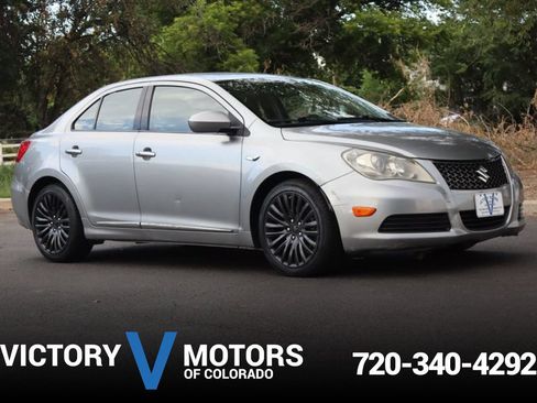 Used 2011 Suzuki Kizashi SE AWD/4WD image 1