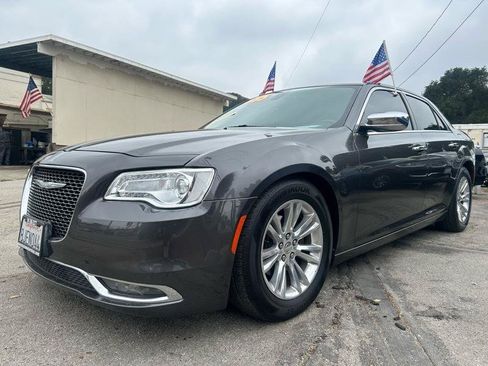 Used 2016 Chrysler 300 C RWD image 1