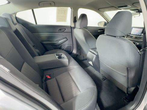 Used 2024 Nissan Altima 2.5 SV image 28