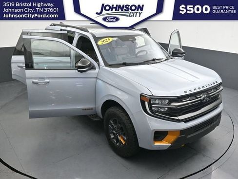 Certified 2025 Ford Expedition Tremor AWD/4WD image 36