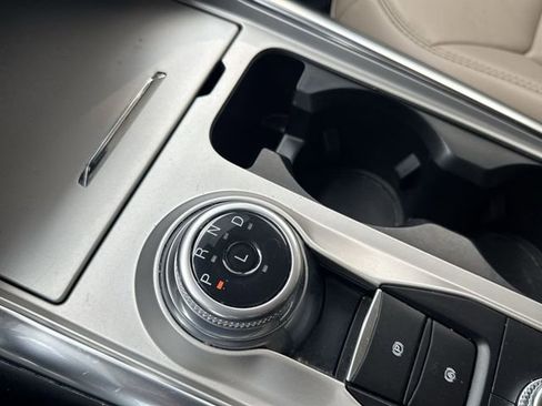 Used 2022 Ford Explorer XLT w/ Equipment Group 202A image 16