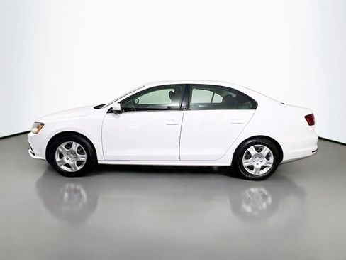 Used 2017 Volkswagen Jetta S image 5