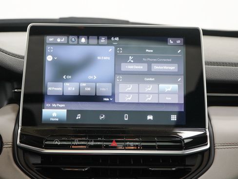 Used 2023 Jeep Compass Limited w/ Sun and Sound Group AWD/4WD image 17