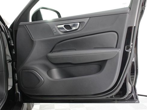 Certified 2025 Volvo V60 B5 Cross Country Plus image 21