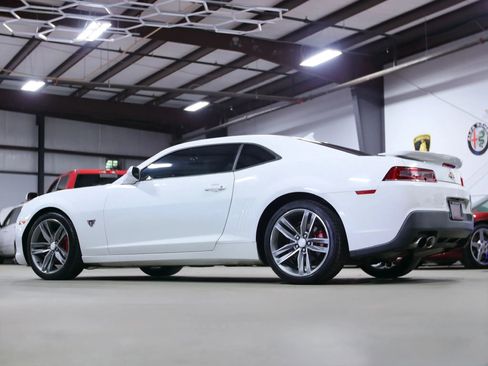 Used 2015 Chevrolet Camaro LT w/ Commemorative Special Edition image 17