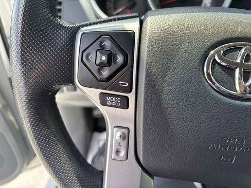 Used 2015 Toyota Tacoma PreRunner w/ SR5 Package image 33