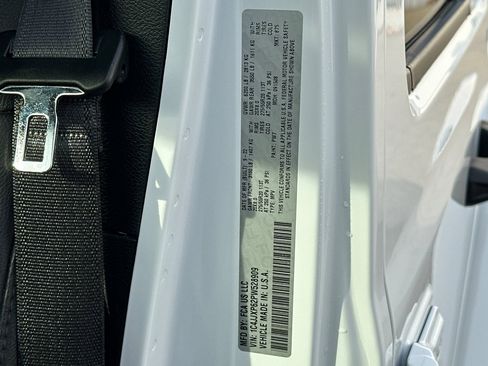 Used 2023 Jeep Wrangler Unlimited Sahara image 36