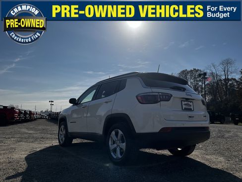 Used 2018 Jeep Compass Latitude w/ Popular Equipment Group image 11