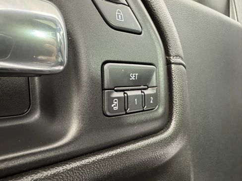 Used 2019 Chevrolet Silverado 1500 LTZ w/ LTZ Premium Package AWD/4WD image 43