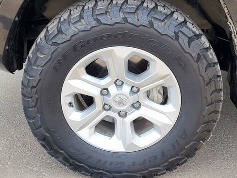 Used 2024 Toyota 4Runner SR5 Premium w/ Moonroof Package AWD/4WD image 10