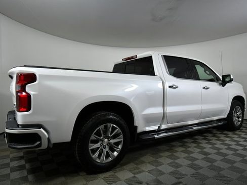 Used 2022 Chevrolet Silverado 1500 High Country w/ Safety Package II image 10