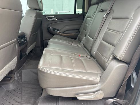 Used 2020 GMC Yukon XL Denali w/ Denali Premium Package image 32