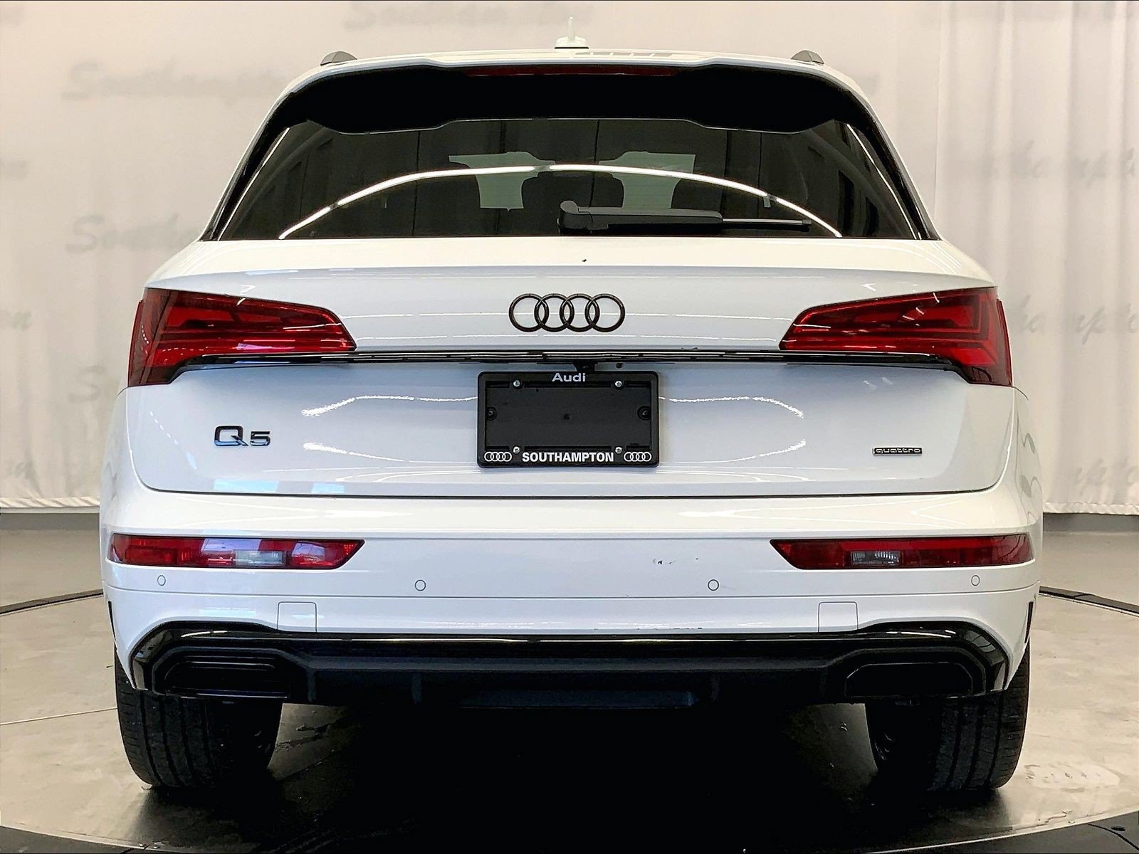 Certified 2023 Audi Q5 2.0T Premium Plus w/ Premium Plus Package AWD/4WD image 3