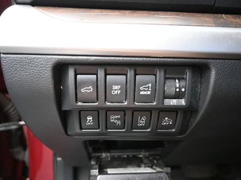 Used 2017 Subaru Outback 2.5i Limited AWD/4WD image 17