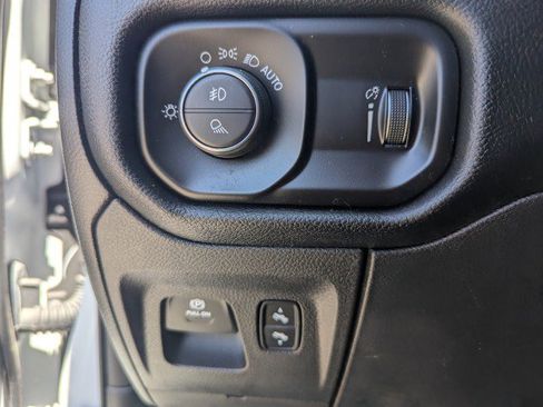 Used 2020 RAM 1500 Lone Star AWD/4WD image 17