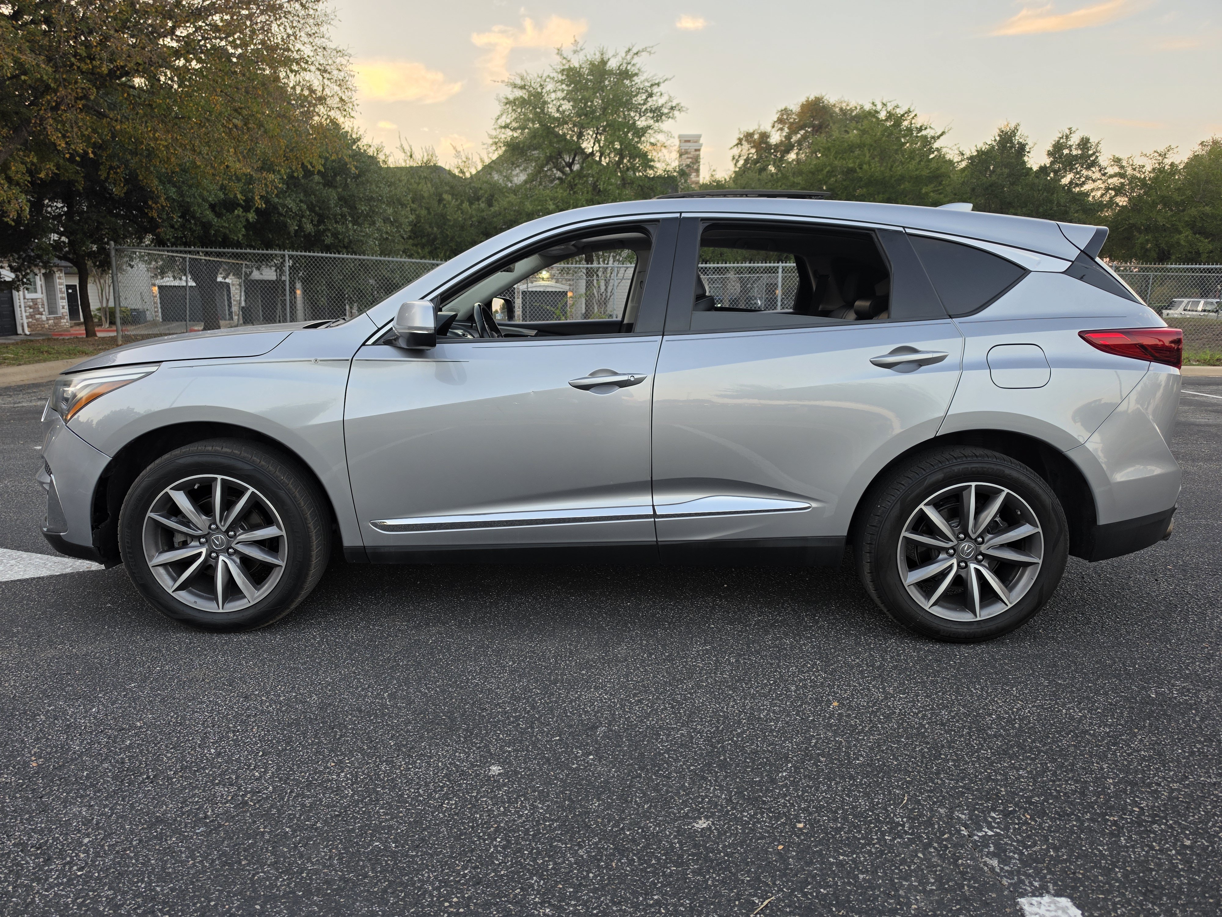 Used 2020 Acura RDX w/ Technology Package FWD image 4