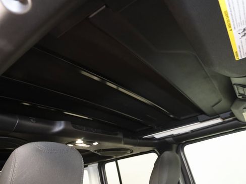 Used 2020 Jeep Wrangler Unlimited Rubicon image 11