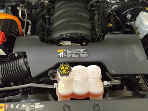 Used 2018 Chevrolet Silverado 1500 LT w/ LT Eassist Package image 30