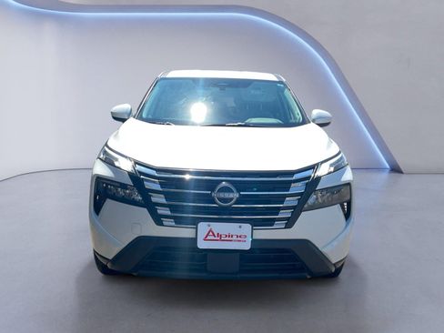 Used 2025 Nissan Rogue SV AWD/4WD image 8