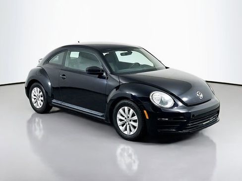 Used 2017 Volkswagen Beetle 1.8T S image 2